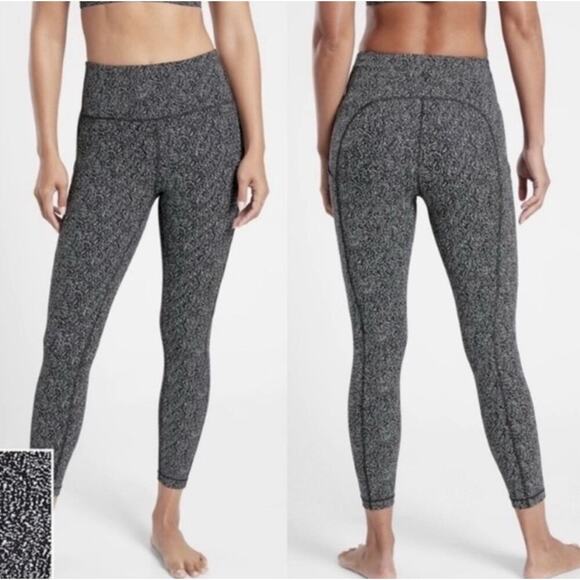NWOT Athleta Womens Ultimate Stash Textured 7/8 Tight Black Leggings Size M - Picture 1 of 9